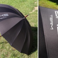 Зонт с нанесением логотипа серебром.